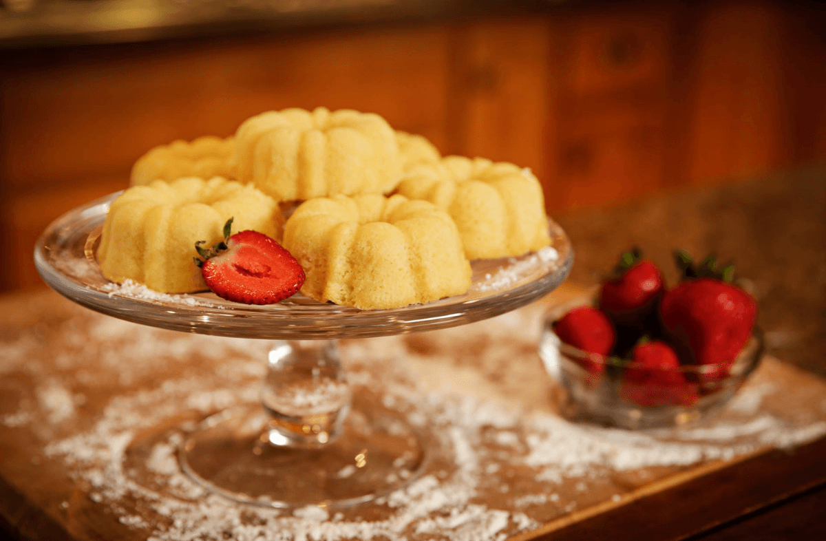 Image of Irresistible Pound Cakes Image of Irresistible Pound Cakes